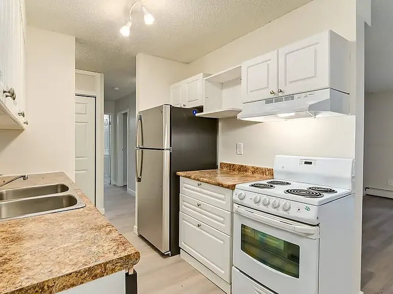 5700 31st St #C304 — Photo 10
