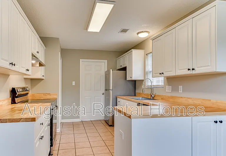 4416 Hatteras Dr — Photo 15