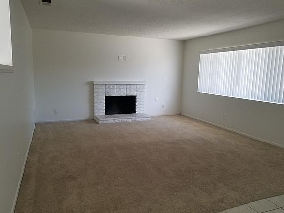 5th image of 4047 Linda Dr