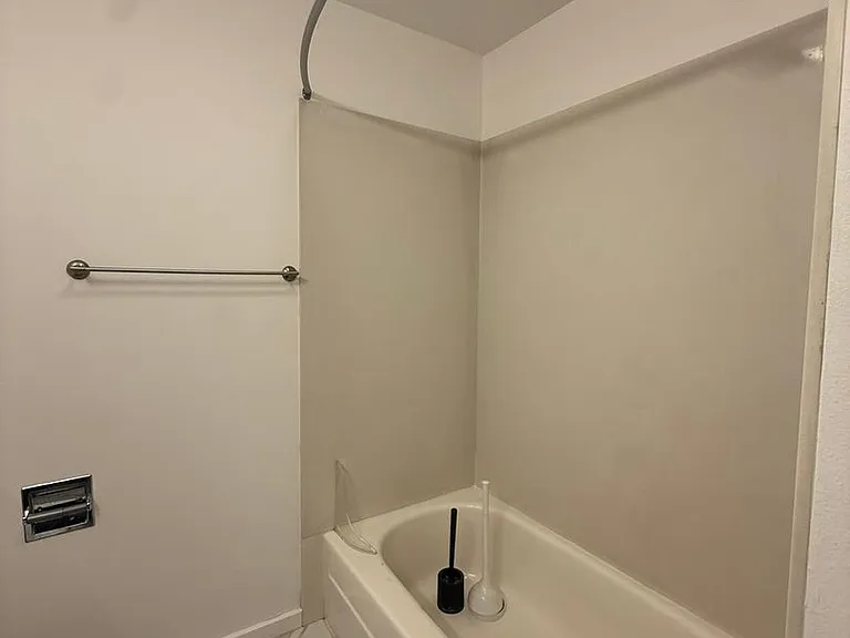 2026 Yale Ave E — Photo 9