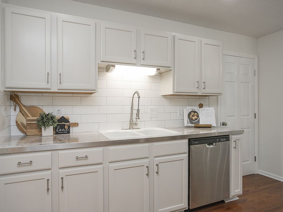 809 Turtle Creek Rd, Clarksville, TN 37043 Zillow
