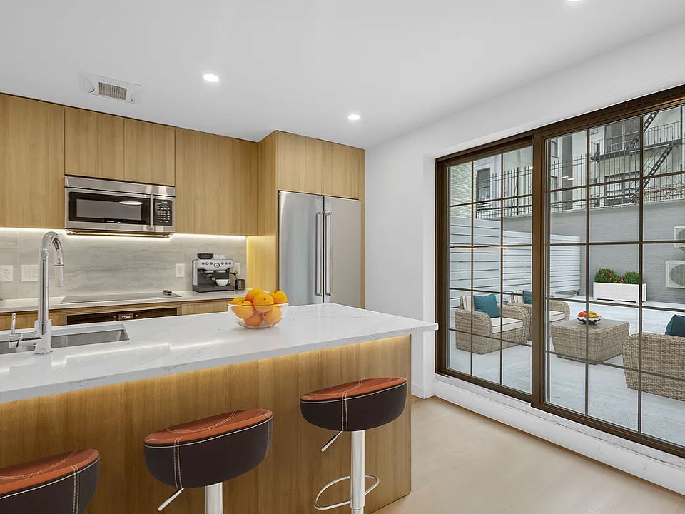 1st image of 359 W 48th St #Gdn1