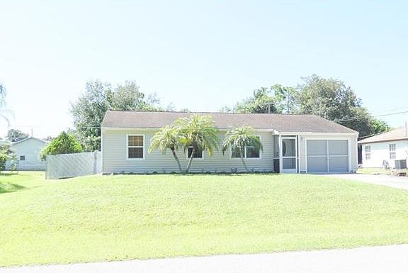3rd image of 925 Dobell Ter