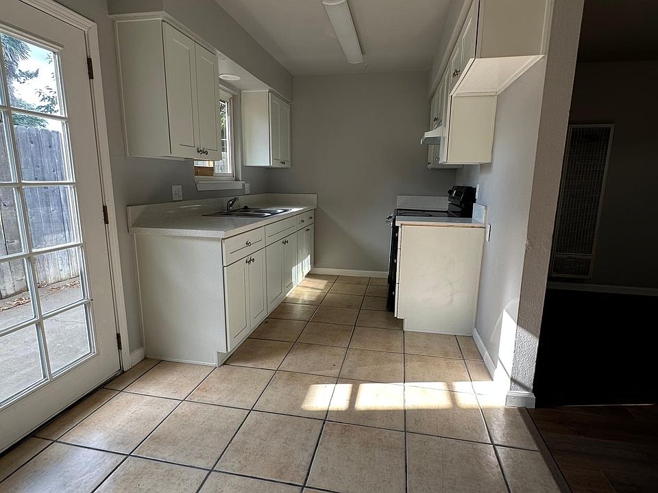 1st image of 232 Goya Dr #232