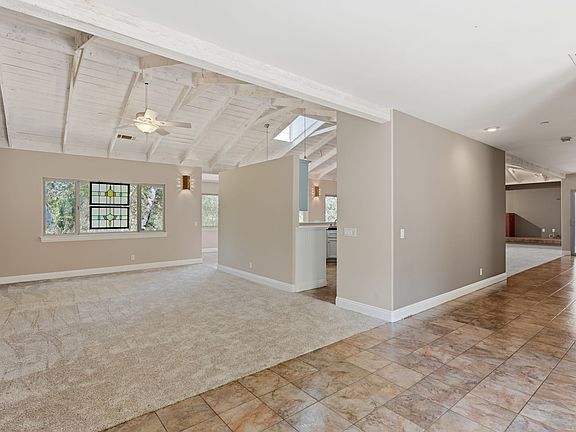 5th image of 1585 Tecalote Dr