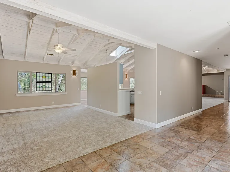 1585 Tecalote Dr — Photo 5