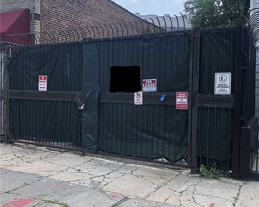 2nd image of 2426 Dean St