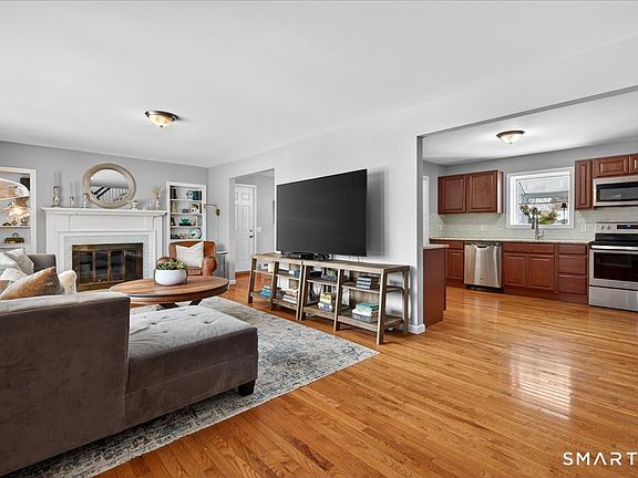 5th image of 61 Reyna Road