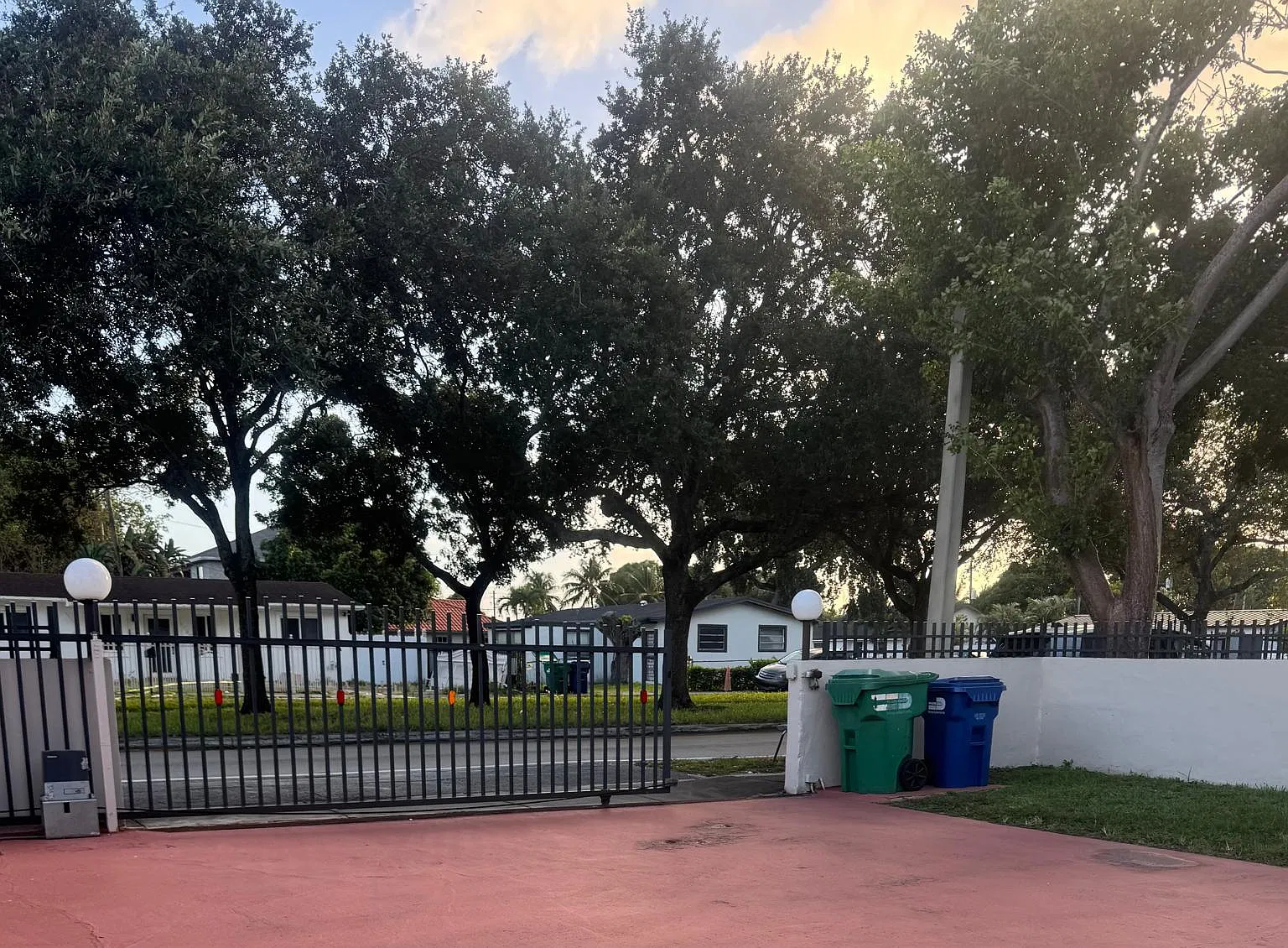 1 bed, 300 sqft, $1,800 — Photo 2