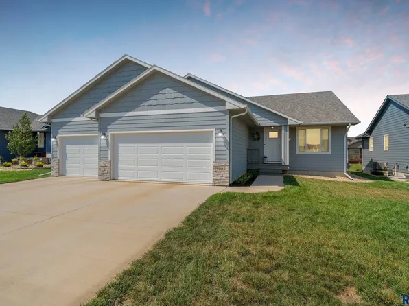 9004 W 22nd St, Sioux Falls, SD 57106