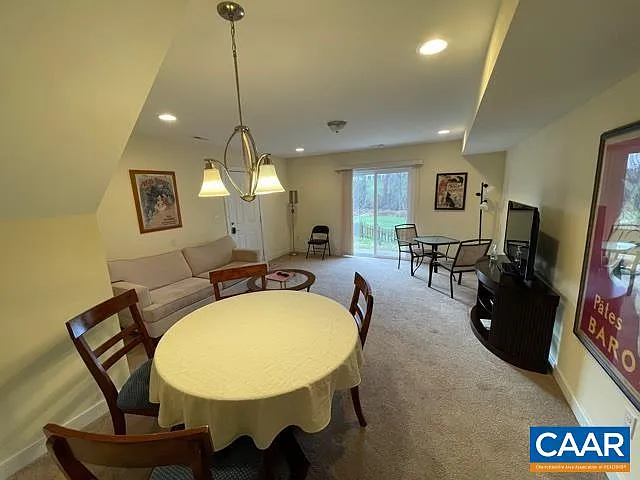 108 Blincoe Ln #B — Photo 3