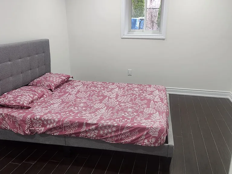 404 Nairn Cir #BASEMENT — Photo 5