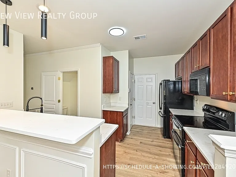 10208 Old Carolina Dr — Photo 7