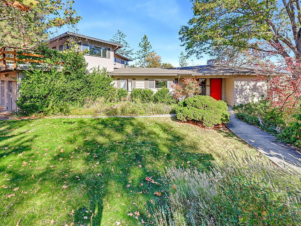 1st image of 160 Timberlake Dr