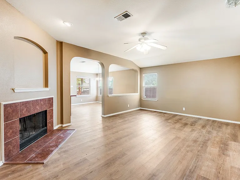 5231 Stormy Trl — Photo 4