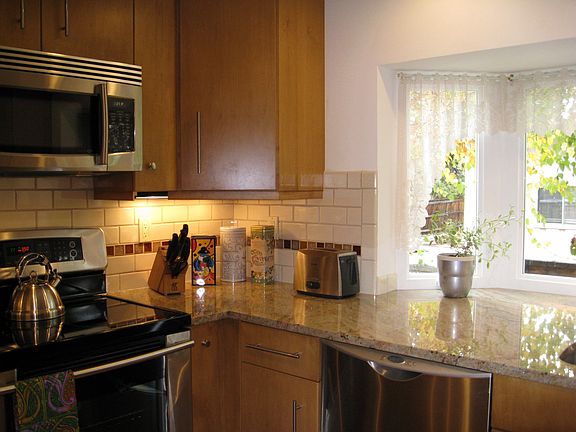 4th image of 231 S Monaco Pkwy #1