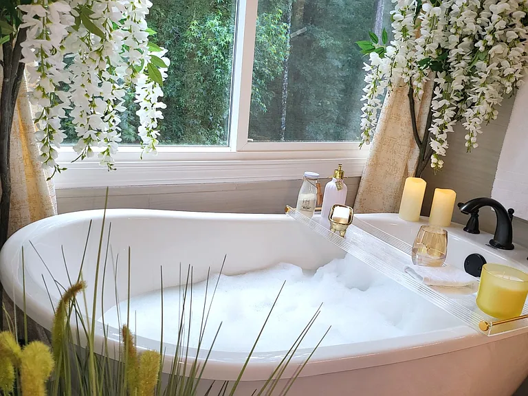 ART DECO BATH