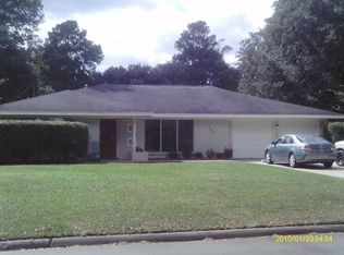 725 Belvedere Dr, Beaumont, TX 77706