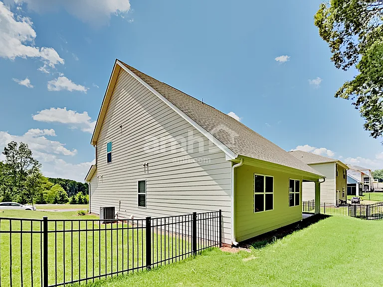 5060 Franks Creek Way — Photo 26