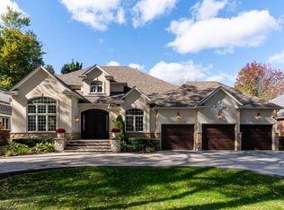 234 Lovers Ln, Hamilton, ON L9G 5B9