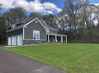 12 Barrister Ct, Freehold, NJ 07728