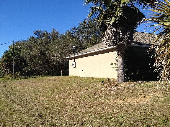 3rd image of 4852 Laramie Cir