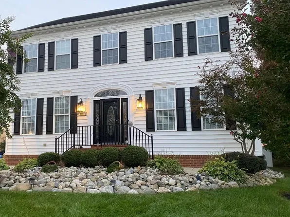 8765 Bancroft Dr, Waldorf, MD 20603