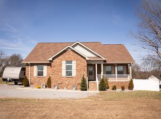 660 Armstrong Rd, Castalian Springs, TN 37031