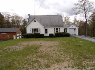 70 Southbridge Rd, Dudley, MA 01571