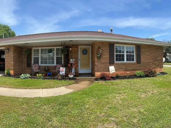 207 E 12th St, Beardstown, IL 62618