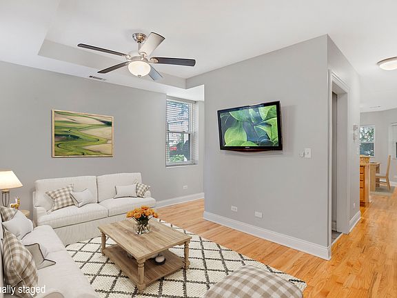 2nd image of 6060 N Paulina St #G