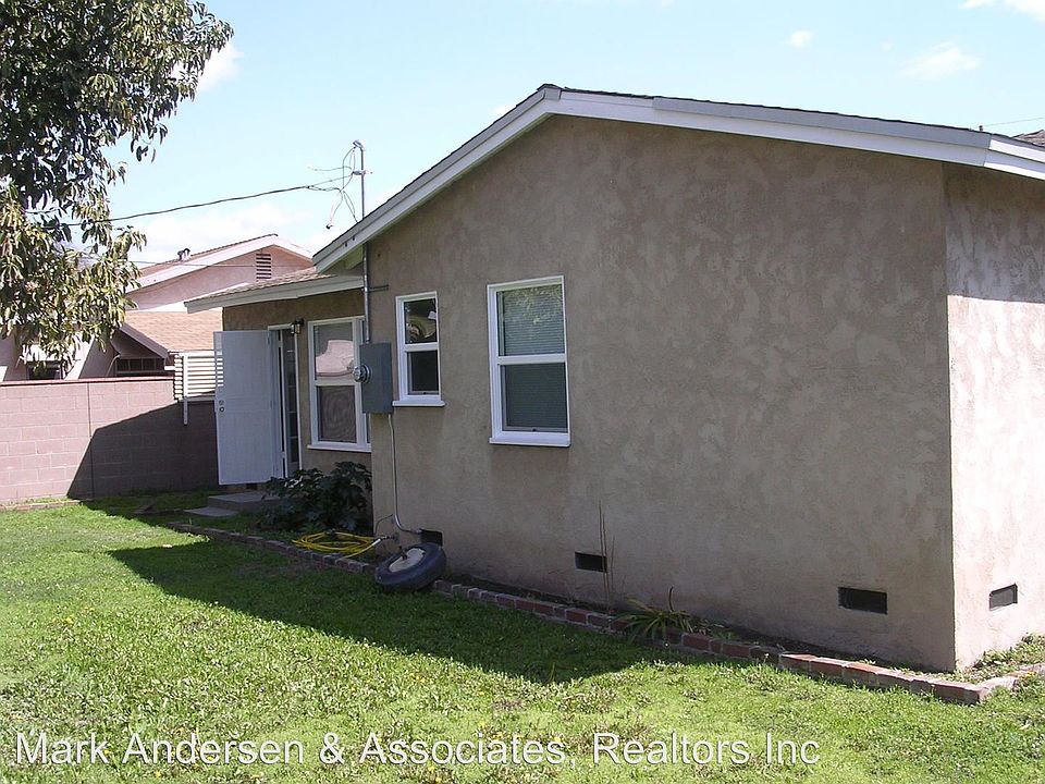2nd image of 1633 S Siesta Ave