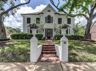 90 Heathrow Ln, Sugar Land, TX 77479