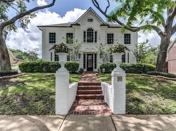 90 Heathrow Ln, Sugar Land, TX 77479