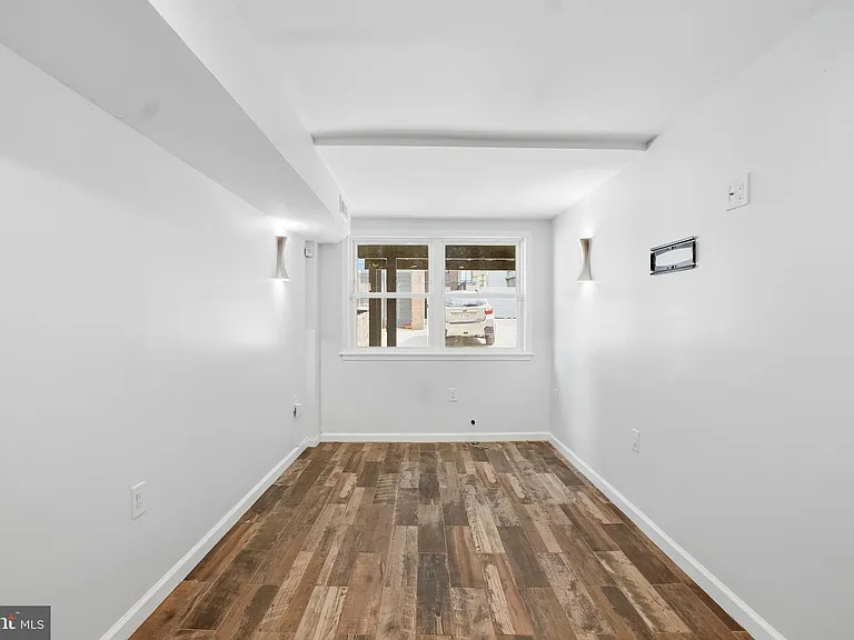 1118 Chicago St SE — Photo 8