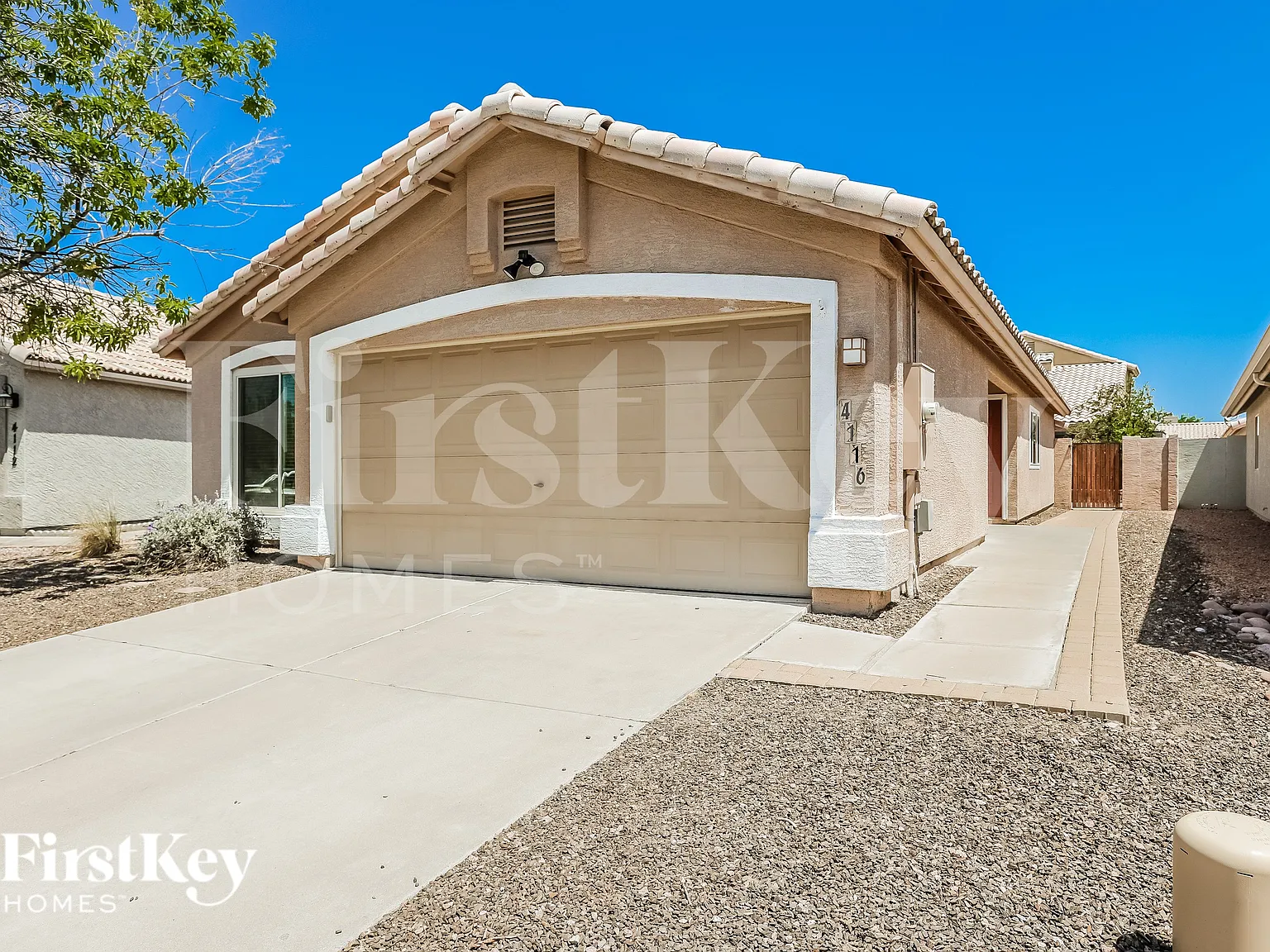 3 bed, 2.0 bath, 1443 sqft, $2,175 — Photo 2