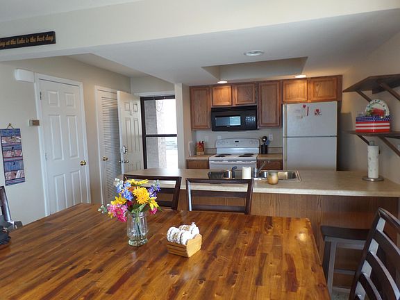 5th image of 460-461 Anchors Point Ln #460-461