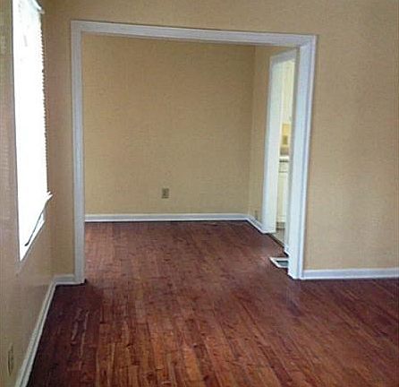 3rd image of 2044 N Dequincy St