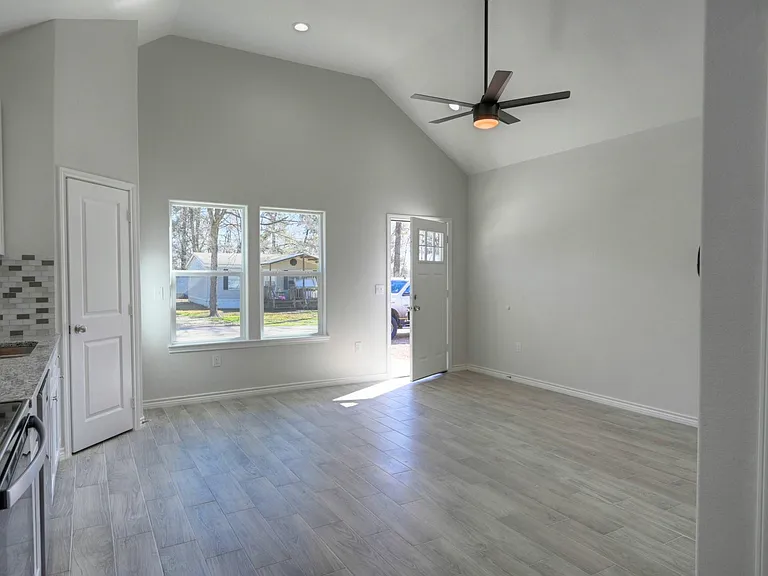 10085 Calendar St — Photo 29