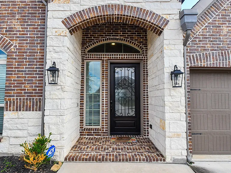 10131 Napier Dr — Photo 3