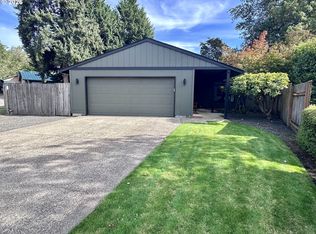 2233 Ironwood St, Eugene, OR 97401