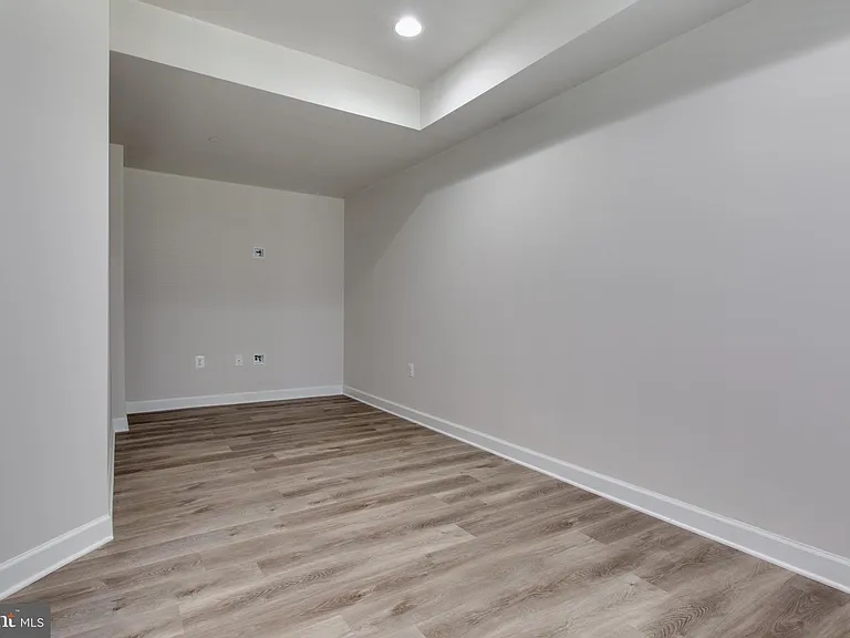 7311 Taylors Hill Ln — Photo 44