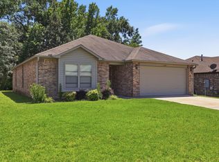 1129 Meadows Edge Dr, Alexander, AR 72002