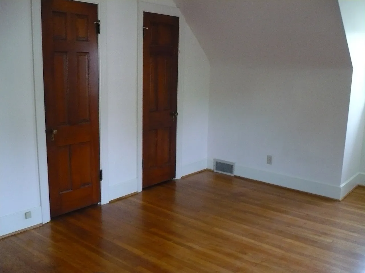 2 bed, 1.5 bath, 1700 sqft, $1,275 — Photo 4