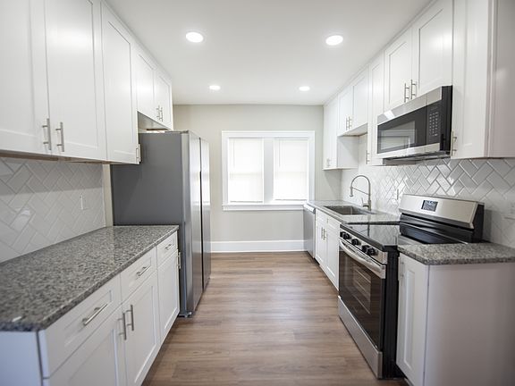 5th image of 2114 Lincoln Ave
