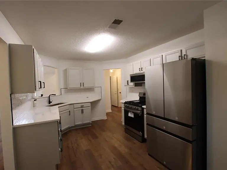 2256 Dresden Grn NW — Photo 12