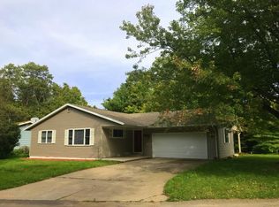 621 Brule Rd, Marquette, MI 49855