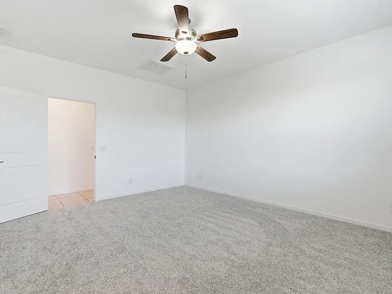 37201 N Canter St — Photo 27