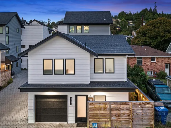 3239 61st Avenue SW #C, Seattle, WA 98116