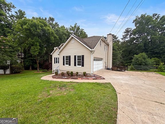 3rd image of 3162 Oak Leaf Ct SW